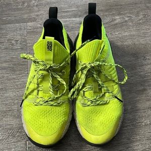 Youth Under Armour, The Rock shoes